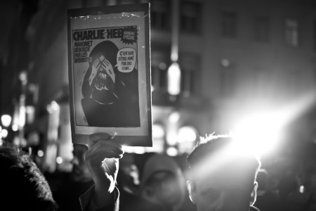 A gathering in support of the satirical newspaper Charlie Hebdo on January 7, 2015, Place Luxembourg, Bruxelles. (Image courtesy Valentina Calà via Flickr.)